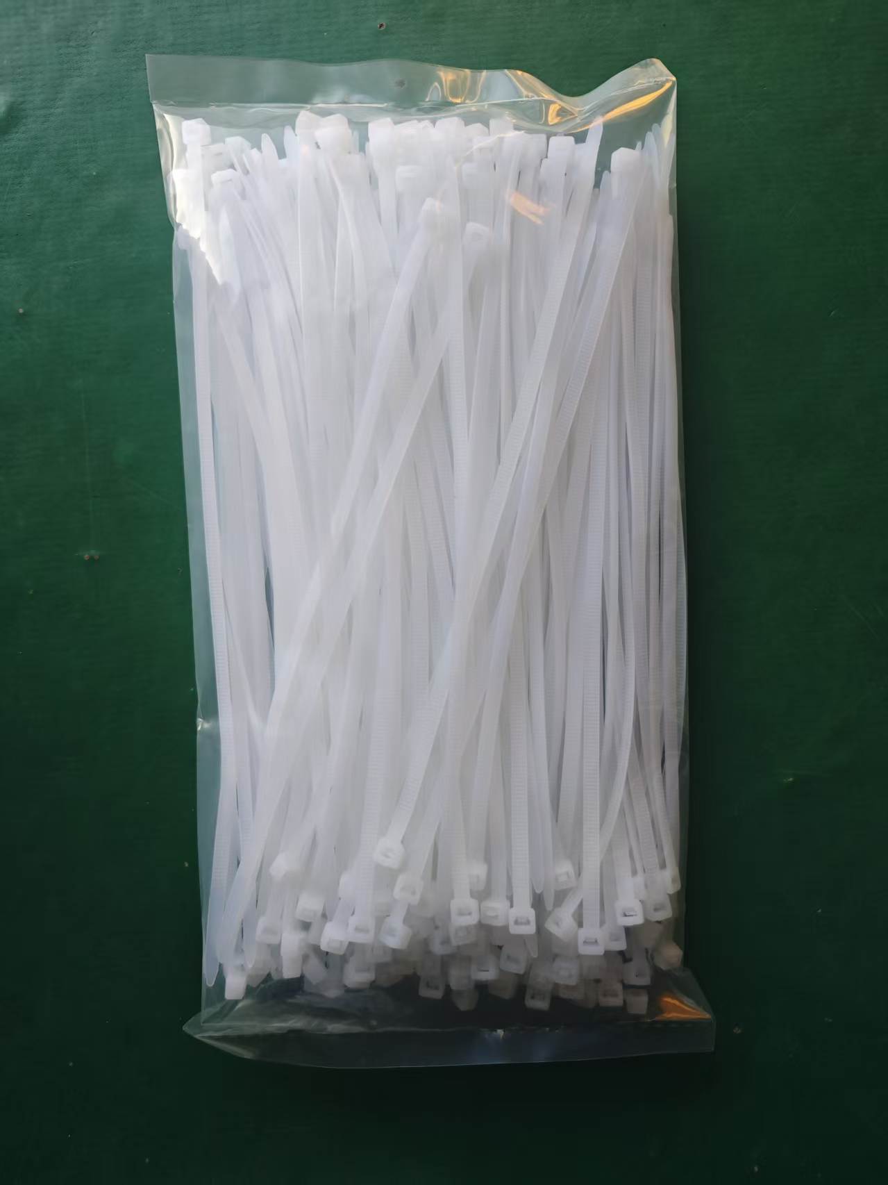 5.0 x 250mm packaged cable ties